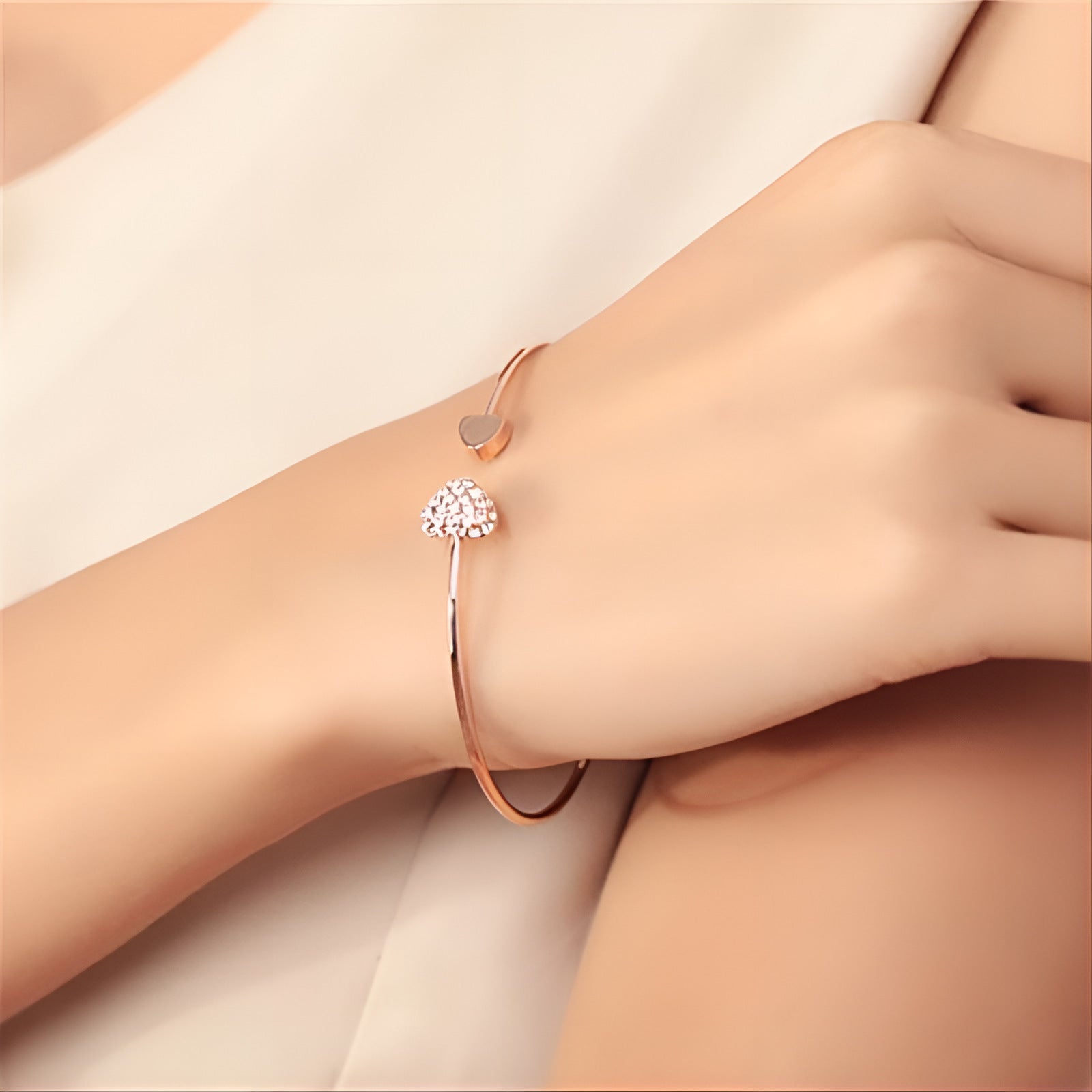 AURORA'S LOVE
