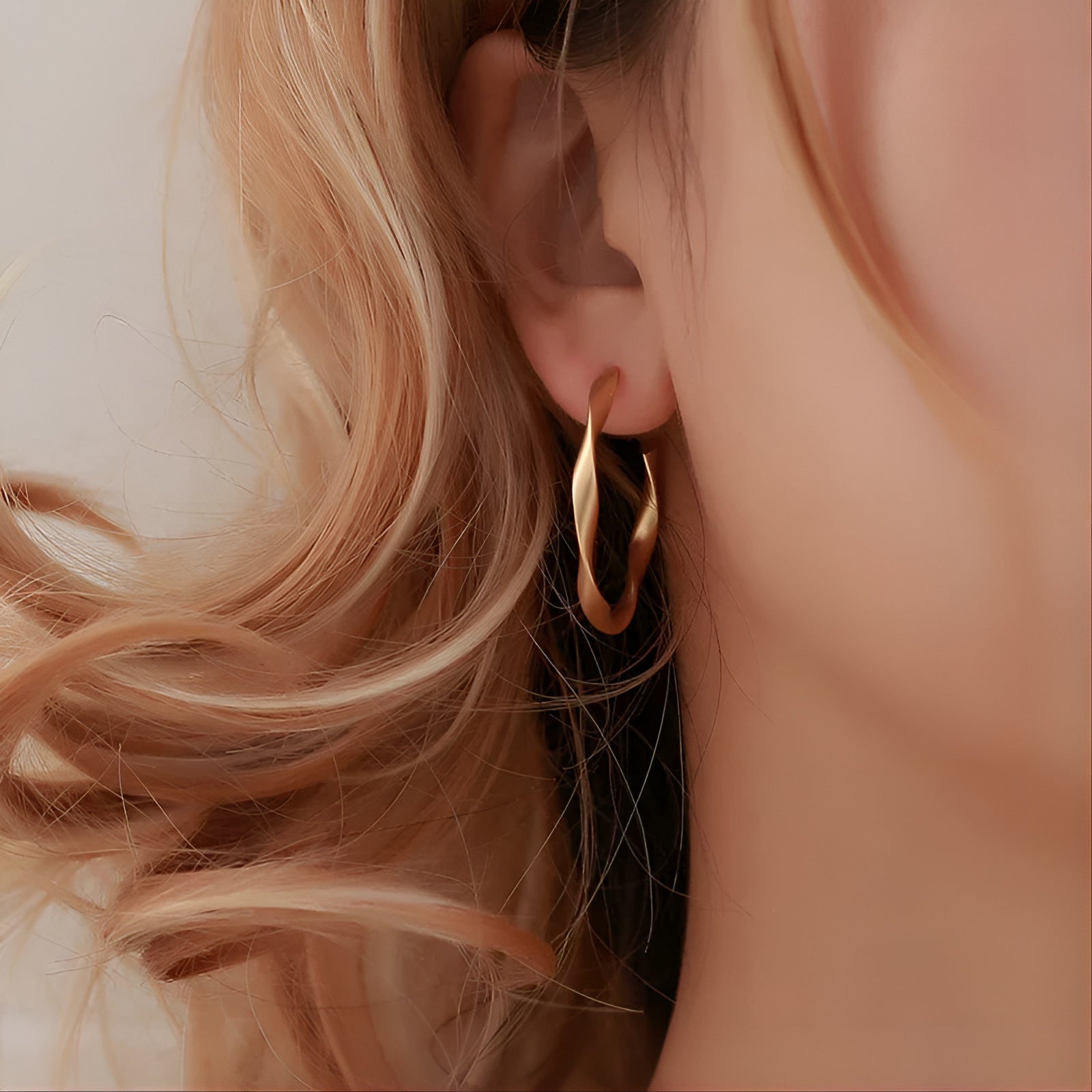 LOVE GLAMOUR